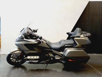 HONDA Goldwing