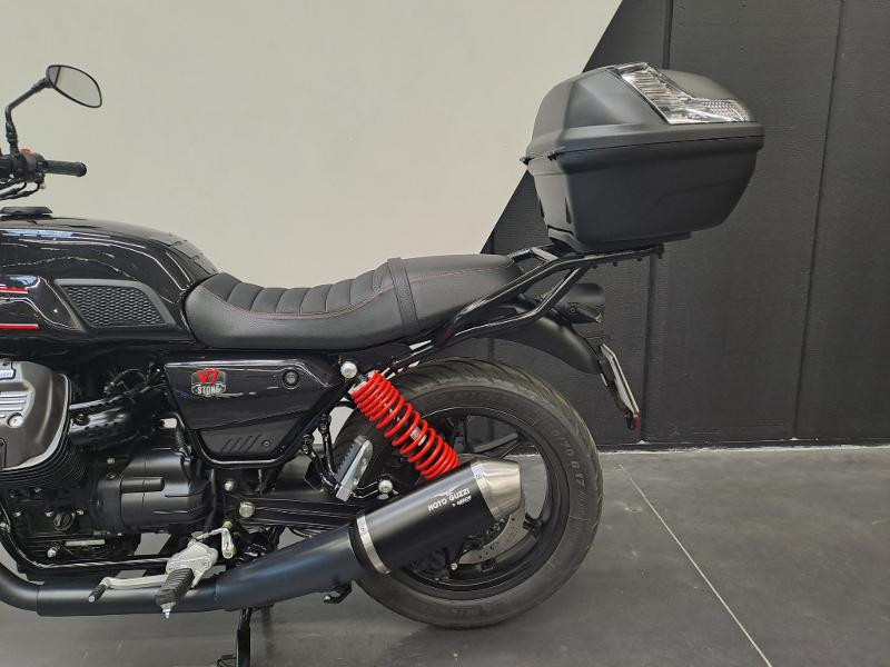 MOTO-GUZZI V7