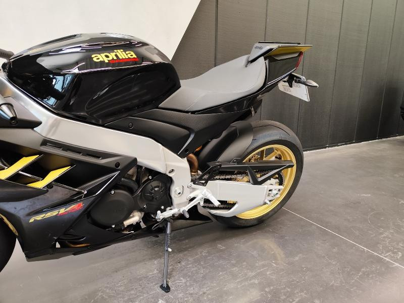 APRILIA RSV4