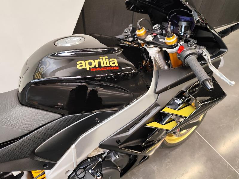 APRILIA RSV4