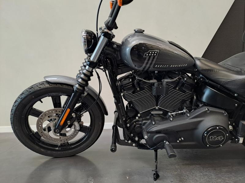 HARLEY-DAVIDSON Softail Street Bob