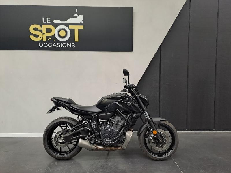 YAMAHA MT