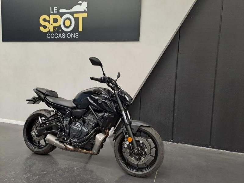 YAMAHA MT