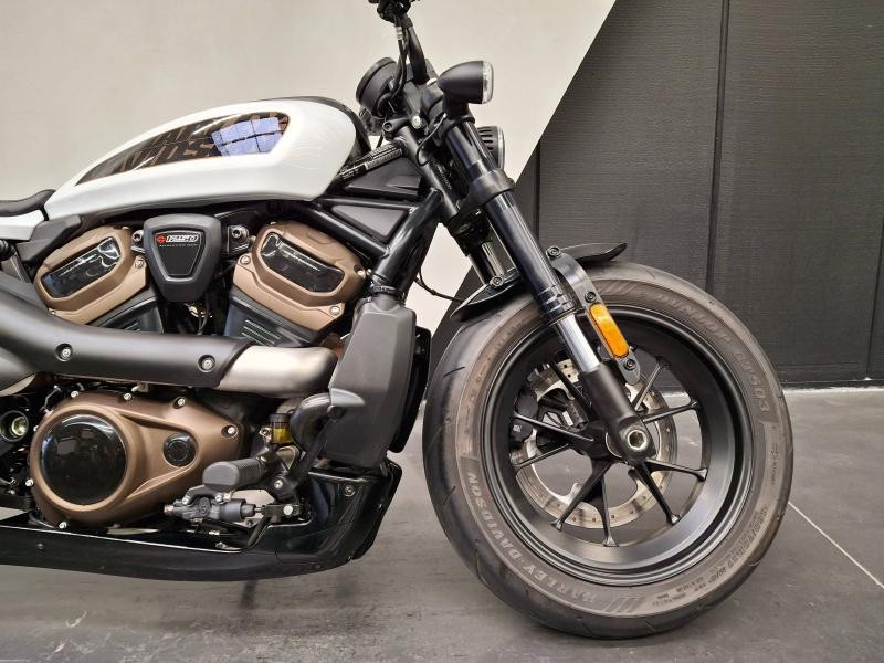 HARLEY-DAVIDSON Sportster S