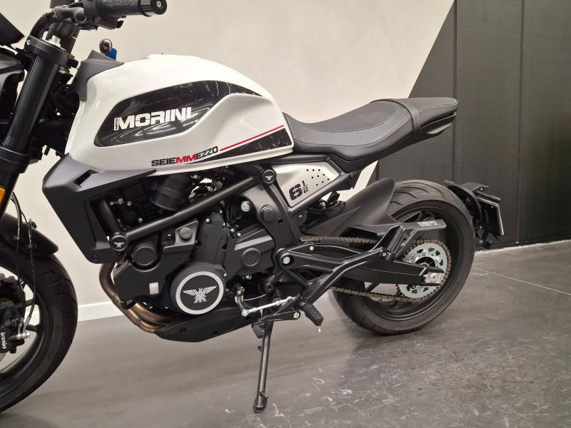 MOTO MORINI Seiemmezzo