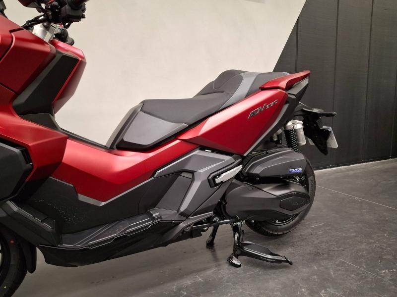 HONDA ADV